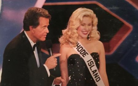 Shanna Moakler shares a daughter with Oscar De La Hoya.